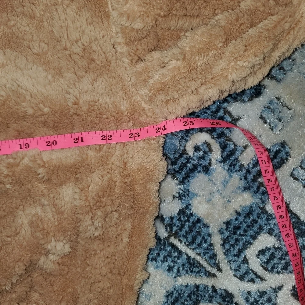 Super Soft Boutique Brand Hooded Sweatshirt - Picture 6 of 10